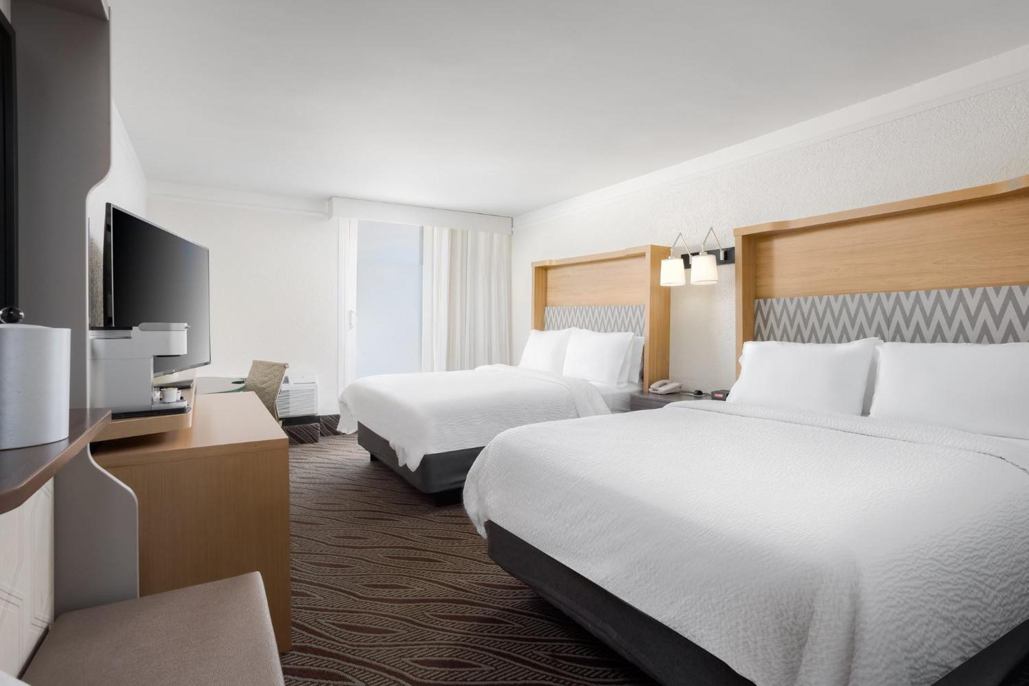 Holiday Inn Resort Oceanfront At Surfside Beach By Ihg Экстерьер фото