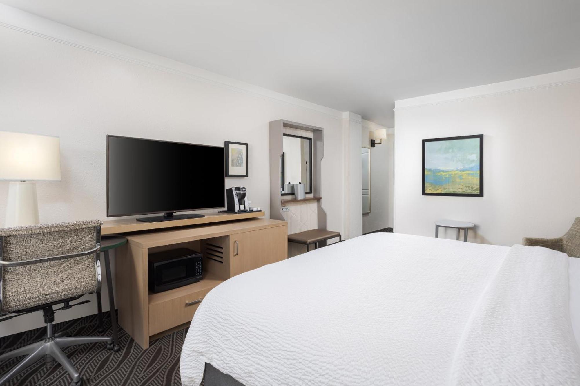 Holiday Inn Resort Oceanfront At Surfside Beach By Ihg Экстерьер фото